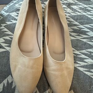 Elegant Tan Women's Flats
